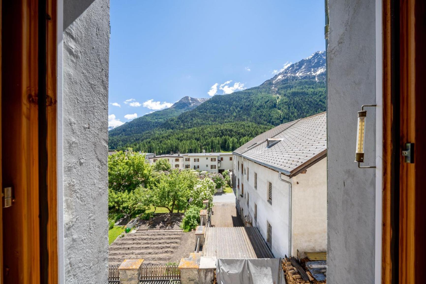 Apartmán Chasa Plazza Gronda Lavin Exteriér fotografie