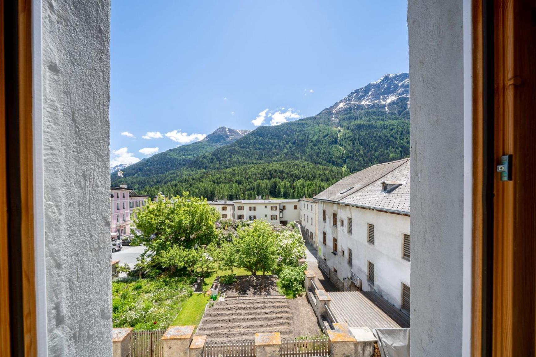 Apartmán Chasa Plazza Gronda Lavin Exteriér fotografie